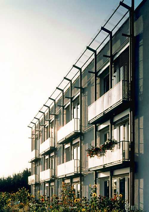 Foto Passivhaus Kranichstein Sonne (573 kB)