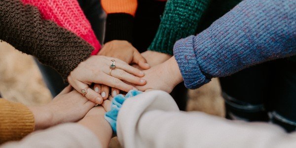 photo_by_hannah_busing_on_unsplash